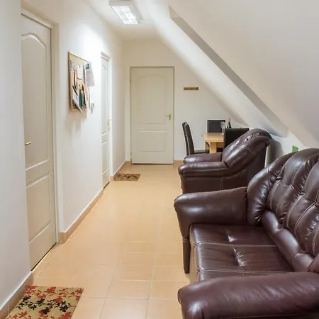 Sasfeszek - Falusi Szallashely Guest house