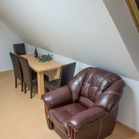Sasfeszek - Falusi Szallashely Guest house